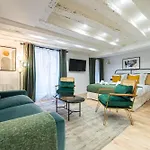 Cia - Studio In Heart Of Le Marais 4P